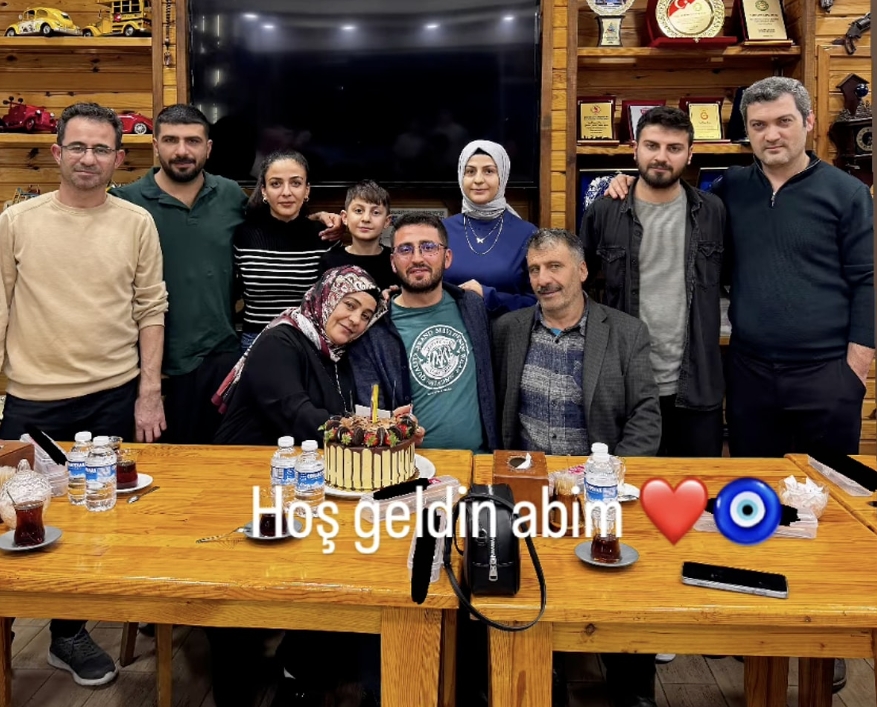 Ekranda Yüzünü Göstermemişti galerisi resim 3